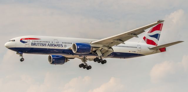 Boeing 777-200 (G-YMMA)