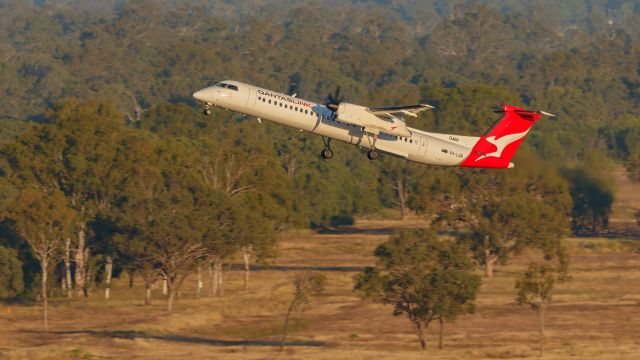 de Havilland Dash 8-400 (VH-LQB)