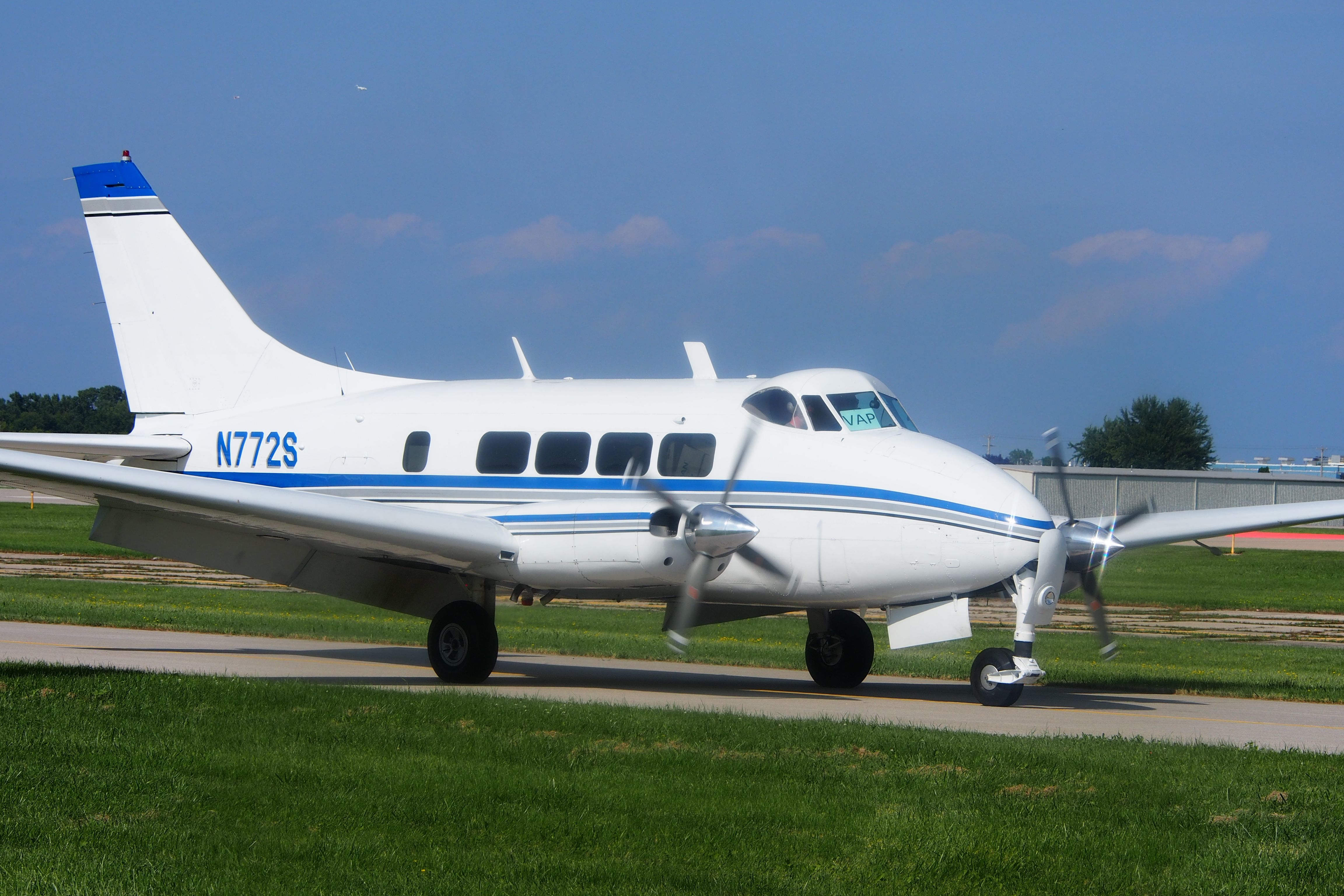 Hawker Siddeley Dove (N772S)