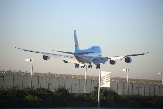 BOEING 747-8 (HL7632)