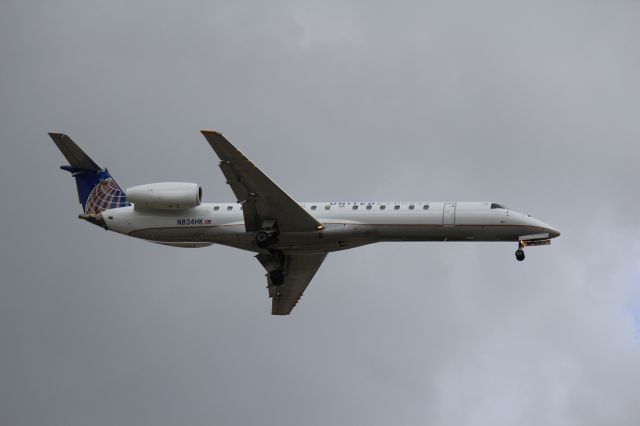 Embraer ERJ-145 (N834HK)