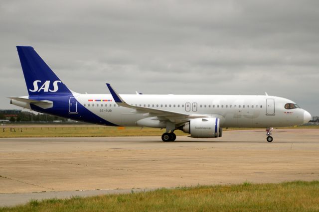 Airbus A320neo (SE-RUR) - Taxiing to Stand 226 on 2-Sep-24 operating flight SAS4627 from ENZV.