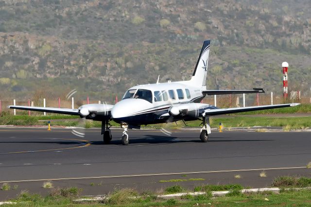 Piper Navajo (PH-PNX) - Tenerife Norte - Los Rodeos (TFN / GCXO) - Spainbr /br /Photo taken: November 15, 2023br /br /Operator: Slagboom en Peeters Aerial Photographybr /Type: Piper PA-31-350 Navajo Chieftainbr /Registration: PH-PNXbr /Serial: 31-8052040br / br /Category: Civil Aircraft - General/Private/Sports
