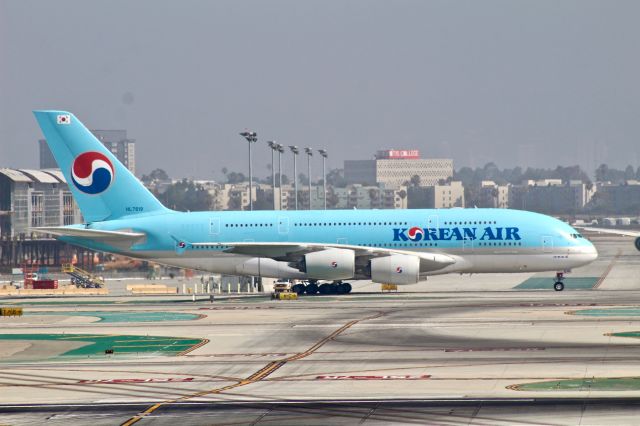 Airbus A380-800 (HL7619)