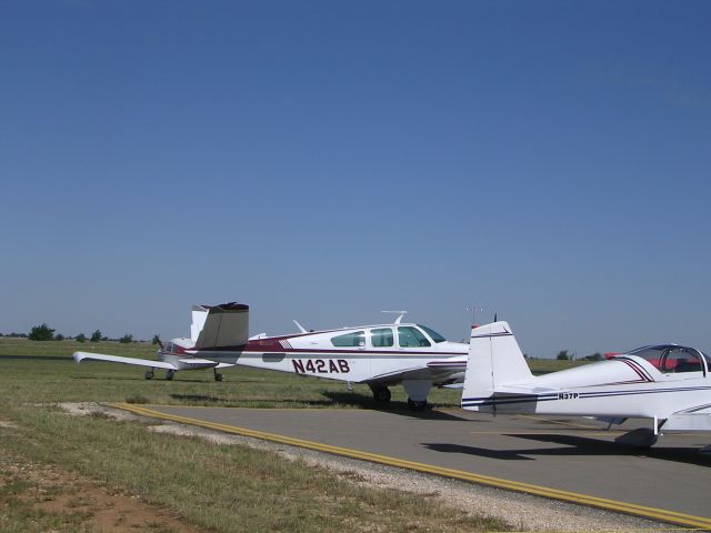Beechcraft 35 Bonanza (N42AB)