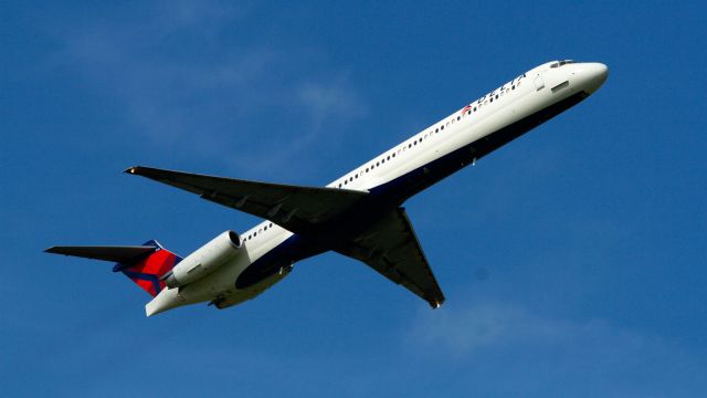 McDonnell Douglas MD-88 — - Delta MD88 departs Jackson-Evers International on 16R on her way to KATL