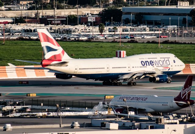 Boeing 747-400 (G-CIVI)