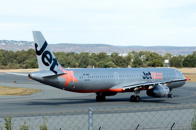 Airbus A321 (VH-VWX) - Airbus A321-231 cn 3899. Jetstar Airways VH-VWX heading for rwy 03 YPPH 06 April 2024