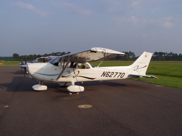 Cessna Skyhawk (N62770) - Just after the flight.