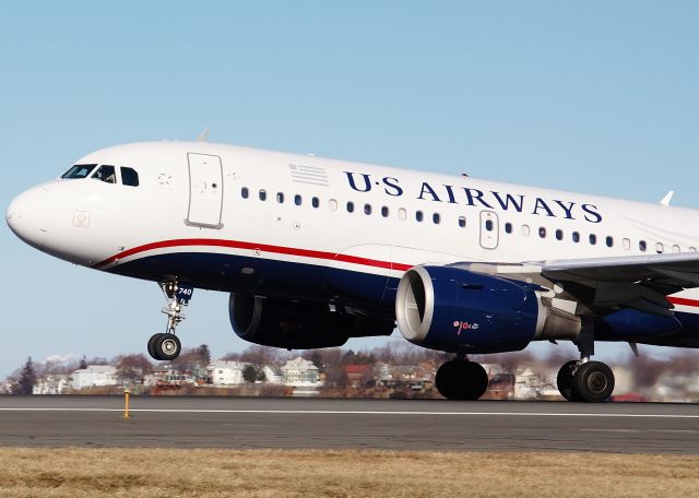 Airbus A319 (N740UW) - TAKE OFF !