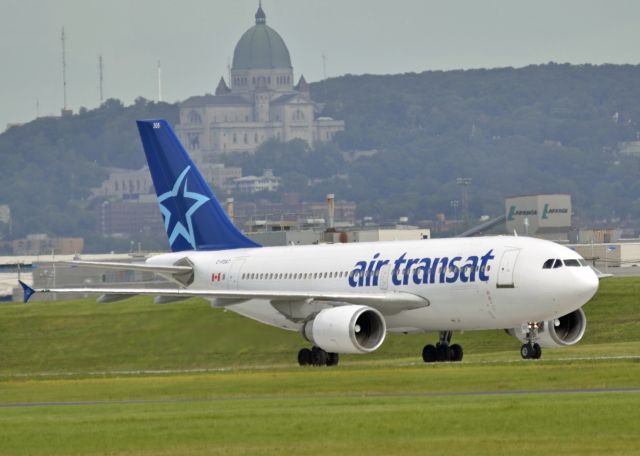 Airbus A330-300 —