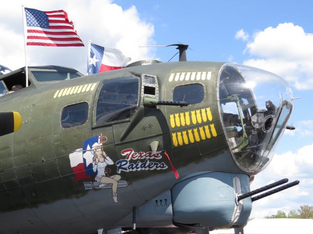 Boeing B-17 Flying Fortress (N7227C) - Texas Raiders at Manassas Air Show 2015