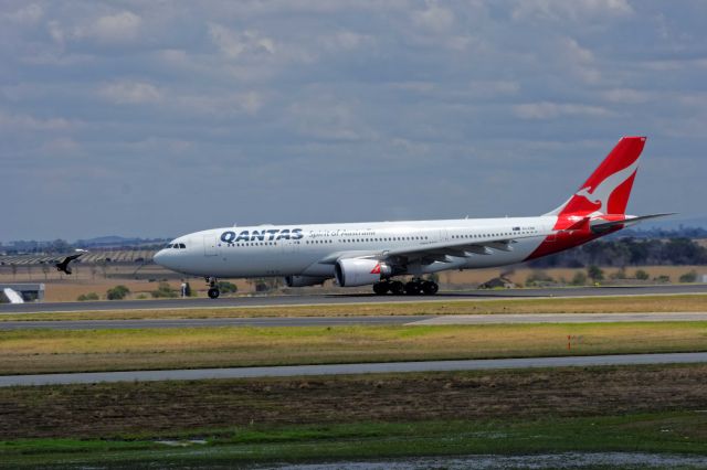 Airbus A330-200 (VH-EBM) - chasing the hawk!