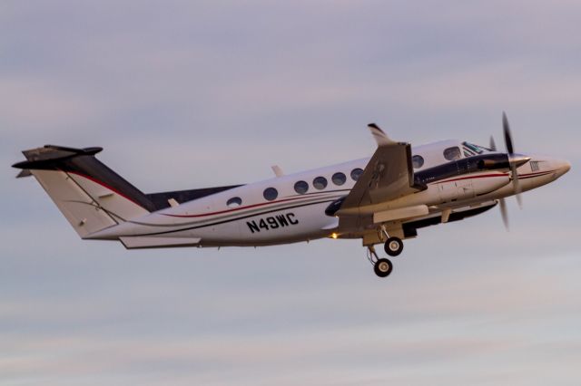 Beechcraft Super King Air 350 (N49WC)