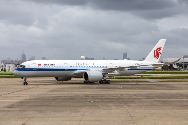 Airbus A350-900 (B-1086) - Air China A350-941 operated its inaugural flights to ZSSS on 14AUG