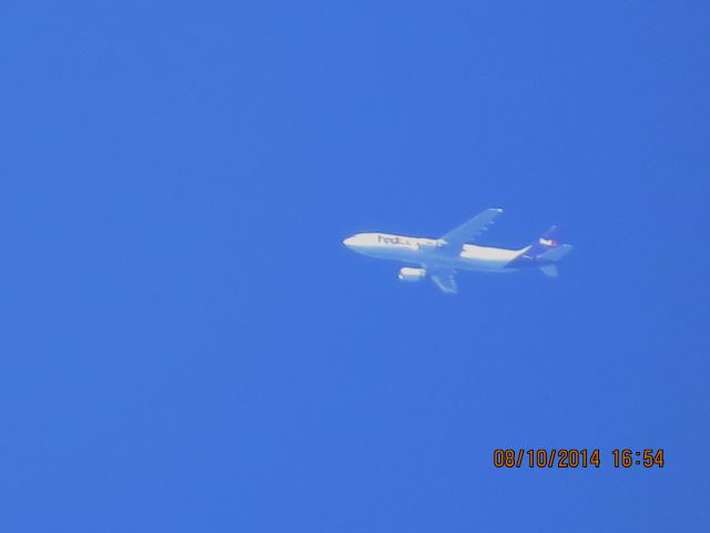 Airbus A300F4-600 (N674FE) - FedEx flight 236 from MEM to GTF over Southeastern KS at 34k feet.