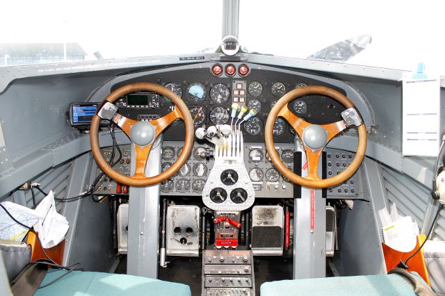 Ford Tri-Motor (N8418) - A 1929 Ford 5-AT-C Tri-Motor, N8419/A.C.29-058 (cn 5-AT-58), registered to the Kalamazoo Aviation History Museum at Burke Lakefront Airport on 30 May 2013.