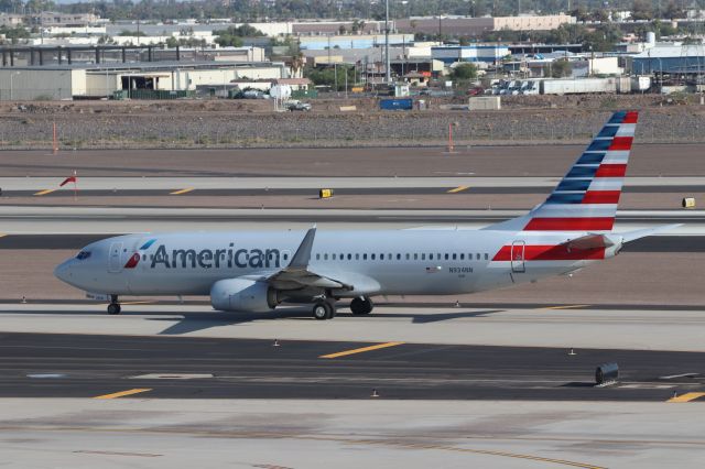 Boeing 737-800 (N934NN)