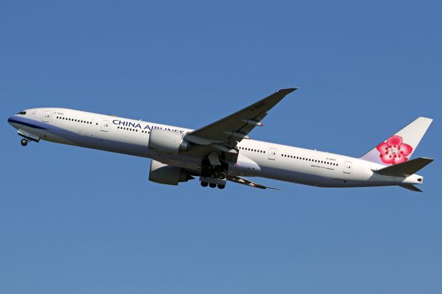 BOEING 777-300 (B-18055)