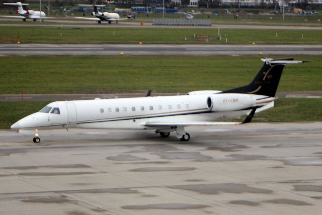 Embraer Legacy 600/650 (VT-CMR) - Taxiing to the ramp on 16-Jan-23 arriving from OBBI.