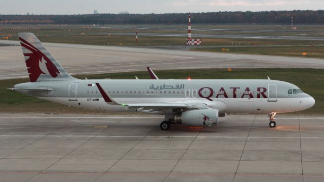 Airbus A320 (A7-AHW) - Sharklets