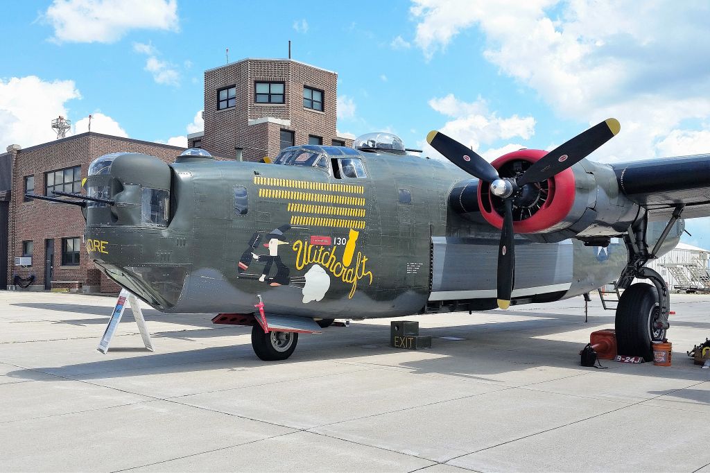 Consolidated B-24 Liberator (25-2534) - On display 07-30-19