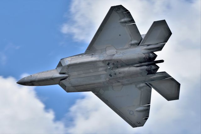 Lockheed F-22 Raptor — - DAY AIRSHOW 07-22-23