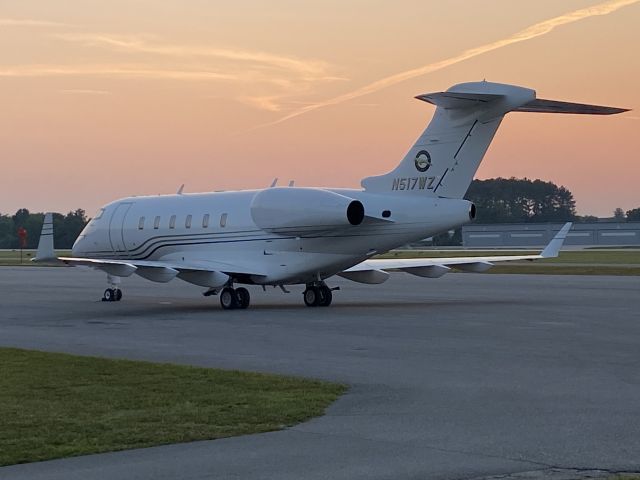 Bombardier Challenger 300 (N517WZ) - Date: July 24, 2021