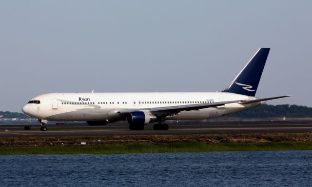 BOEING 767-300 (N123DN)