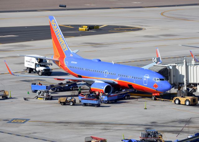 Boeing 737-700 (N266WN)