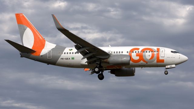 Boeing 737-700 (PR-GEA)