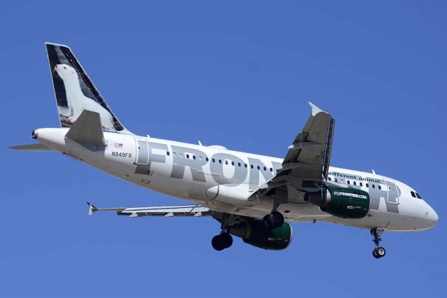 Airbus A319 (N949FR) - Frontier Airbus A319-111 N949FR Erma at Phoenix Sky Harbor International Airport on March 6, 2015.