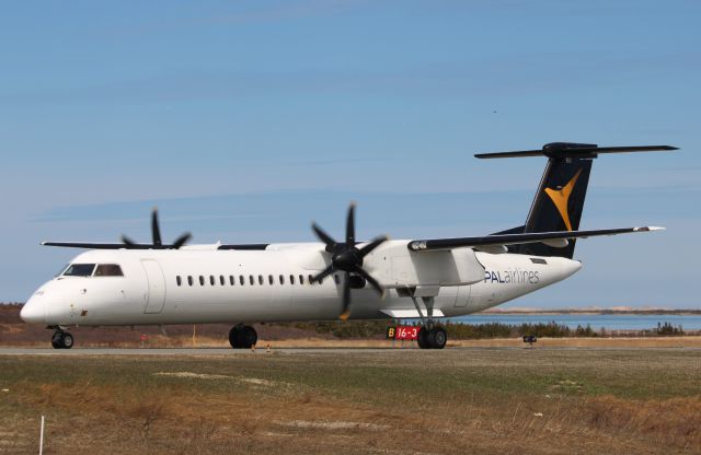 de Havilland Dash 8-400 (C-GPOJ)