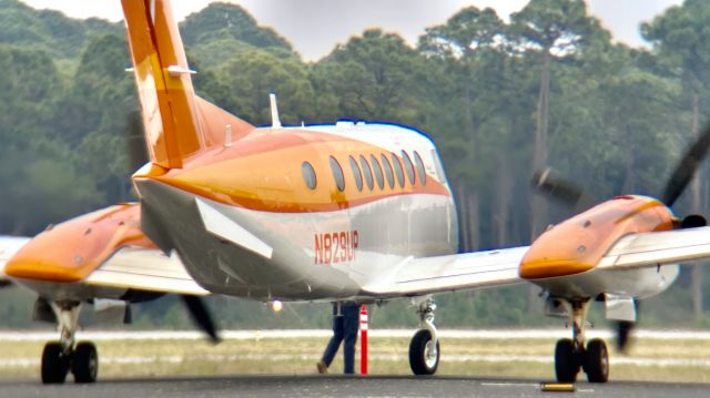 Beechcraft Super King Air 350 (N829UP) - One of Wheels Up’s special liveries pulling out of the ramp area at Atlantic Aviation Destin. br /br /This aircraft is a 2014 Beechcraft B300 King Air 350i, SN FL-933, owned/operated by Wheels Up. 12/19/22.