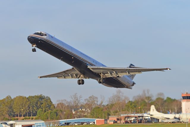 McDonnell Douglas MD-80 —