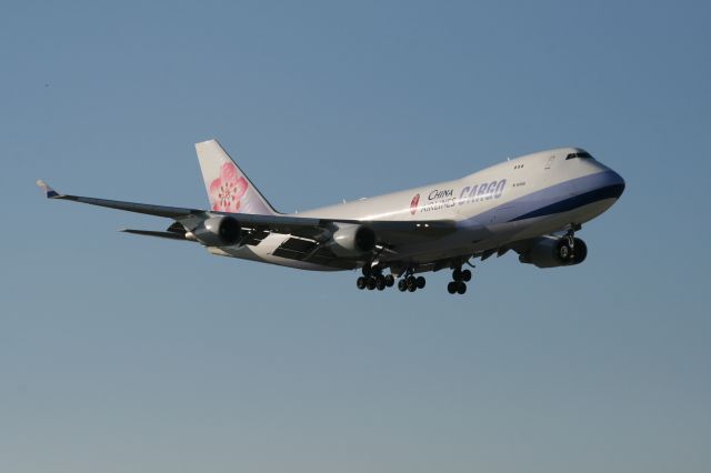 Boeing 747-400 (B-18708)