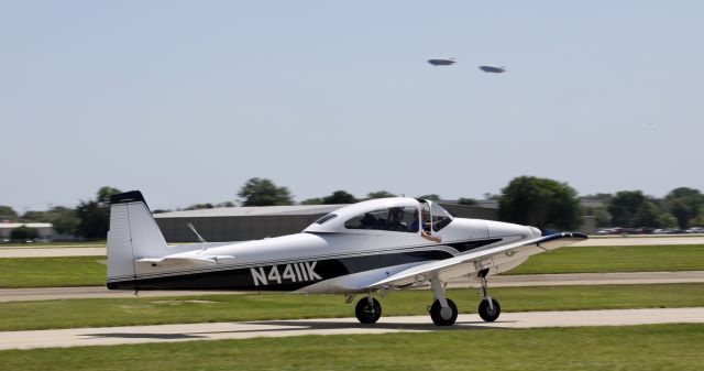 North American Navion (N4411K) - N1A & N2A in background, EAA25