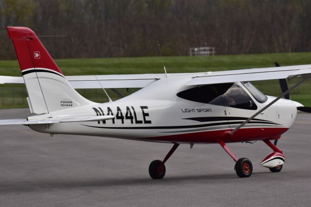 N444LE — - On runway