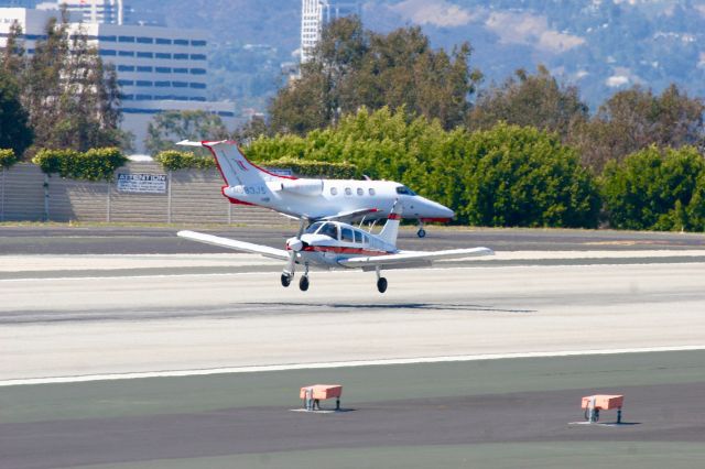 Piper Cherokee (N400JW)