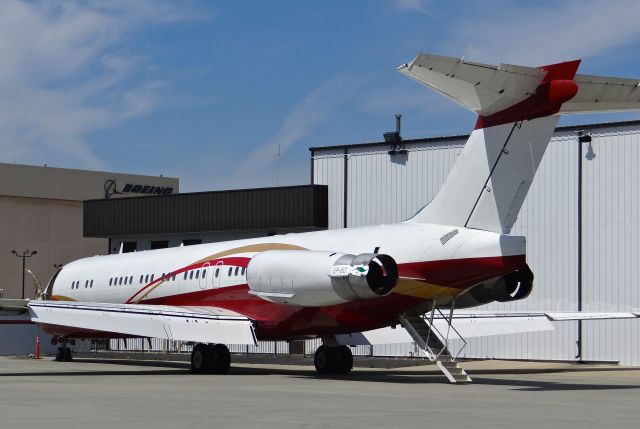 McDonnell Douglas MD-87 —