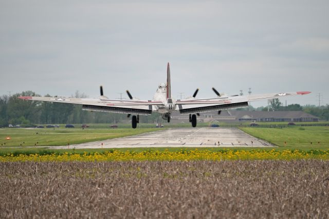 Boeing B-17 Flying Fortress (N5017N) - EAA 