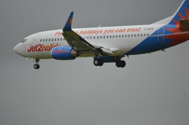 G-GDFK — - This jet2holidays aircraft is on final into Newcastle Airport (EGNT) from Pisa