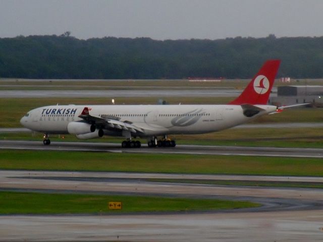 Airbus A340-300 (TC-JDN)