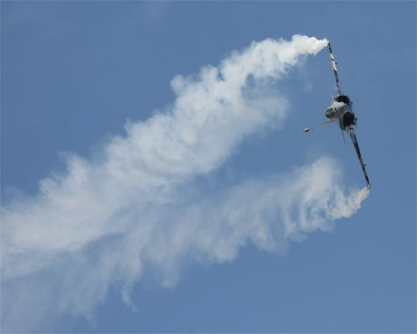 N118 — - French Air Force Dassault Rafale, being put through its paces Paris Le Bourget 2011