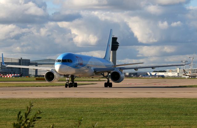 Boeing 757-200 (G-OOBH)