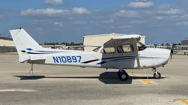 Cessna Skyhawk (N10897) - 2020