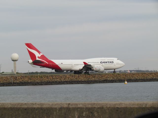 Boeing 747-400 (VH-OJM) - rear of old tower