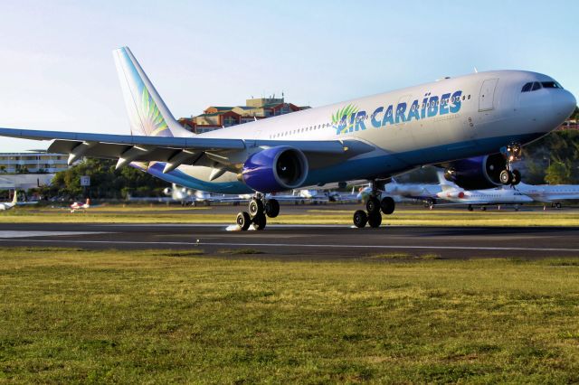 Airbus A330-300 (F-OFDF)