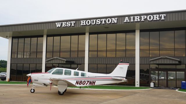 Beechcraft Bonanza (36) (N807NH)