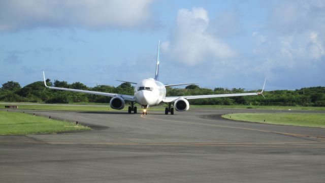 Boeing 737-800 (C-GWSR)